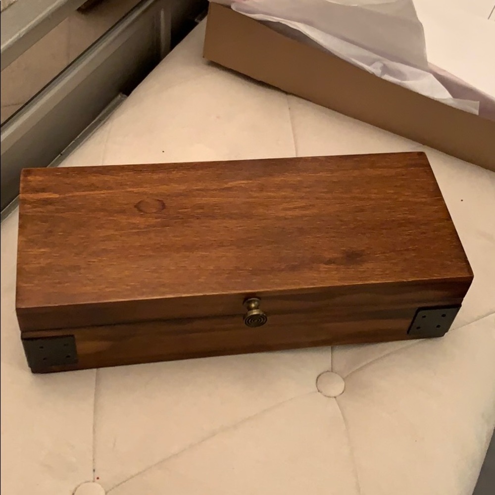 Watch organizer